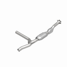 Load image into Gallery viewer, MagnaFlow Direct Fit Catalytic Converter 00-01 Ford F-150 4.6L 2wd