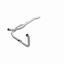 Load image into Gallery viewer, MagnaFlow Direct Fit Catalytic Converter 02-03 Dodge Ram 1500 Pickup 4.7L 4WD