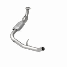 Load image into Gallery viewer, MagnaFlow Direct Fit Catalytic Converter 99-02 Expedition 5.4L 4wd