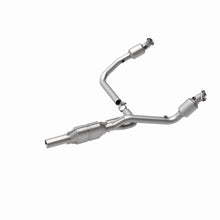 Load image into Gallery viewer, MagnaFlow Direct Fit Catalytic Converter 94-99 Ram 1500/2500