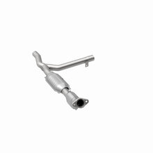 Load image into Gallery viewer, MagnaFlow Direct Fit Catalytic Converter 00-01 Ford F-150 4.6L 2wd
