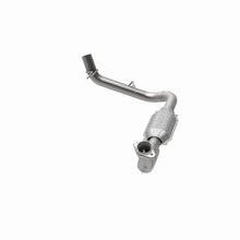 Load image into Gallery viewer, MagnaFlow Direct Fit Catalytic Converter 97-98 Ford Trucks 5.4L