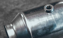 Load image into Gallery viewer, MagnaFlow Universal Catalytic Converter 2.00 Front Spun