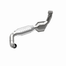 Load image into Gallery viewer, MagnaFlow Direct Fit Catalytic Converter 01-02 Ford F-150 5.4L