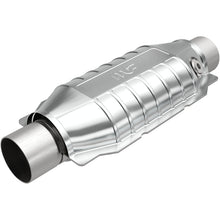Load image into Gallery viewer, MagnaFlow Univ Cat Conv 00-01 Dodge Ram 1500 3.9L/02-3/1/04 Ford Explorer 4.0L Rr-Exc Sport/SpTrack