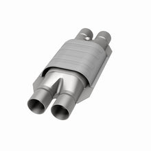 Load image into Gallery viewer, MagnaFlow Universal Catalytic Converter 2 D/D W/O2 Boss