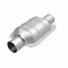 Load image into Gallery viewer, MagnaFlow Universal Catalytic Converter 2 W/Single O2 Boss