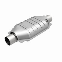 Load image into Gallery viewer, MagnaFlow Universal Catalytic Converter 3 Single O2 Boss