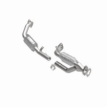 Load image into Gallery viewer, MagnaFlow Direct Fit Catalytic Converter 96-99 Ford Taurus3.0L 50S