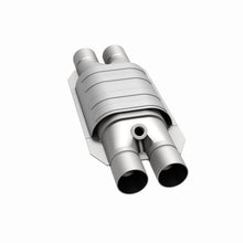 Load image into Gallery viewer, MagnaFlow Universal Catalytic Converter 2 D/D W/O2 Boss