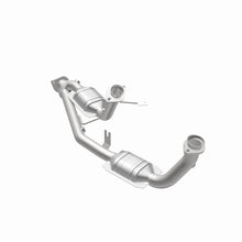 Load image into Gallery viewer, MagnaFlow Direct Fit Catalytic Converter 96-99 Ford Taurus3.0L 50S