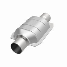 Load image into Gallery viewer, MagnaFlow Universal Catalytic Converter 2 W/Single O2 Boss