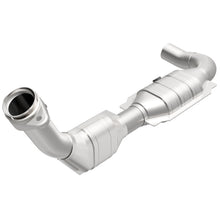 Load image into Gallery viewer, MagnaFlow Direct Fit Catalytic Converter 99-00 Ford F-150 4.6L