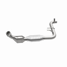 Load image into Gallery viewer, MagnaFlow Direct Fit Catalytic Converter 01 Ford Lightning 5.4L