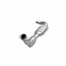 Load image into Gallery viewer, MagnaFlow Direct Fit Catalytic Converter 99-00 Ford F-150 4.6L