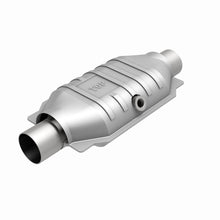 Load image into Gallery viewer, MagnaFlow Universal Catalytic Converter 2.5 Midbed O2 CA OBDII Ul