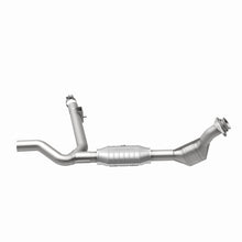 Load image into Gallery viewer, MagnaFlow Direct Fit Catalytic Converter 99-00 F-150 4.2L V6 2WD P/