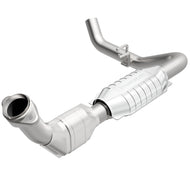 MagnaFlow Direct Fit Catalytic Converter 99-00 Ford Trucks 5.4L