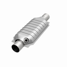 Load image into Gallery viewer, MagnaFlow Universal Catalytic Converter 2.5 Single O2 Boss