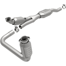 Load image into Gallery viewer, MagnaFlow Direct Fit Catalytic Converter 02 Dodge Ram 5.9L
