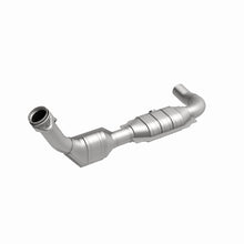 Load image into Gallery viewer, MagnaFlow Direct Fit Catalytic Converter 99-00 Ford F-150 4.6L