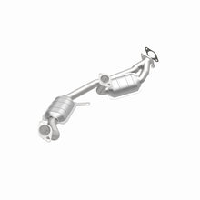 Load image into Gallery viewer, MagnaFlow Direct Fit Catalytic Converter Taurus/Sable/Continental 8