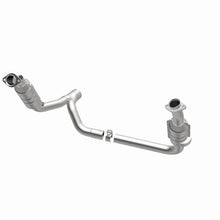Load image into Gallery viewer, MagnaFlow Direct Fit Catalytic Converter 2006 Dodge RAM 1500 Pickup 5.7L Solid Front Axle