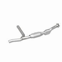 Load image into Gallery viewer, MagnaFlow Direct Fit Catalytic Converter 00-01 Ford F-150 4.6L 2wd