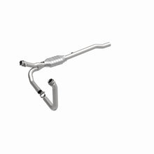 Load image into Gallery viewer, MagnaFlow Direct Fit Catalytic Converter 02-03 Dodge Ram 1500 Pickup 4.7L 4WD