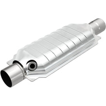 Load image into Gallery viewer, MagnaFlow Universal Catalytic Converter 2.5 Single O2 Boss