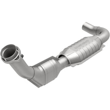 Load image into Gallery viewer, MagnaFlow Direct Fit Catalytic Converter 97 Ford F-150 5.4L (California)