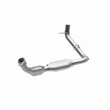 Load image into Gallery viewer, MagnaFlow Direct Fit Catalytic Converter 97-98 Ford Trucks 5.4L
