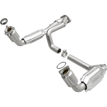 Load image into Gallery viewer, MagnaFlow DF Cat Conv Chevy/GMC Avalanche/Sierra/Silverado/Suburban/Yukon XL 1500 / Tahoe/Yukon 5.3L