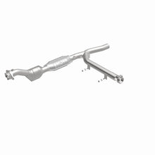 Load image into Gallery viewer, MagnaFlow Direct Fit Catalytic Converter 97-98 Ford Trucks 4.6L