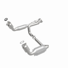 Load image into Gallery viewer, MagnaFlow DF Cat Conv Chevy/GMC Avalanche/Sierra/Silverado/Suburban/Yukon XL 1500 / Tahoe/Yukon 5.3L