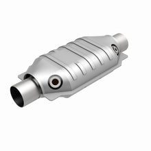 Load image into Gallery viewer, MagnaFlow Universal Catalytic Converter 2.5 Dual O2 Boss