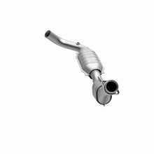 Load image into Gallery viewer, MagnaFlow Direct Fit Catalytic Converter 97-98 Ford F-150 Pickup 4.2L D/S 4WD (49 State)