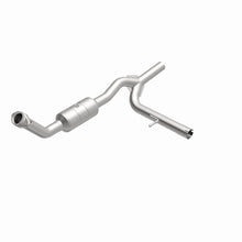 Load image into Gallery viewer, MagnaFlow Direct Fit Catalytic Converter F-150 04-06 8 4.6L