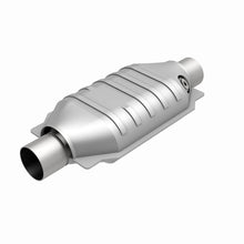 Load image into Gallery viewer, MagnaFlow Universal Catalytic Converter 3 Single O2 Boss