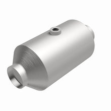 Load image into Gallery viewer, MagnaFlow Universal Catalytic Converter 2.50 Mid O2 CA