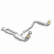 Load image into Gallery viewer, MagnaFlow DF Cat Conv Chevy/GMC Avalanche/Sierra/Silverado/Suburban/Yukon XL 1500 / Tahoe/Yukon 5.3L