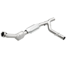 Load image into Gallery viewer, MagnaFlow Direct Fit Catalytic Converter 97-98 Expedition-Navigator