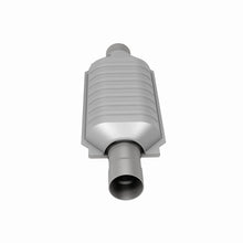 Load image into Gallery viewer, MagnaFlow Universal Catalytic Converter 2.5 Single O2 Boss