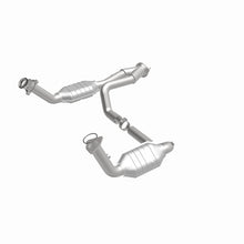 Load image into Gallery viewer, MagnaFlow DF Cat. Conv 02-06 Cadillac Truck. 8 5.3L Dual Conv. Y-Pipe Assy 2wd/Chevy Truck 99-07