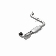 Load image into Gallery viewer, MagnaFlow Direct Fit Catalytic Converter 01 Ford Lightning 5.4L