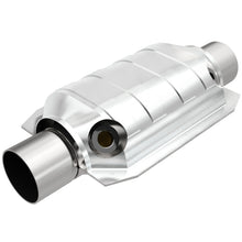 Load image into Gallery viewer, MagnaFlow Universal Catalytic Converter 2.25 W/Dual O2 Boss