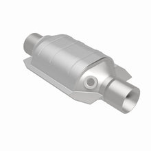 Load image into Gallery viewer, MagnaFlow Universal Catalytic Converter 2 W/Single O2 Boss