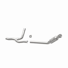 Load image into Gallery viewer, MagnaFlow Direct Fit Catalytic Converter OEM 2005 Dodge Ram 1500 Underbody