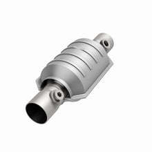 Load image into Gallery viewer, MagnaFlow Universal Catalytic Converter 2 Dual O2 Boss