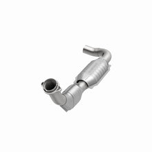 Load image into Gallery viewer, MagnaFlow Direct Fit Catalytic Converter 97 Ford F-150 5.4L (California)